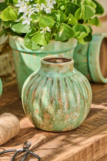 Keramikvase mit Rillen – Antik-Look mit Charakter